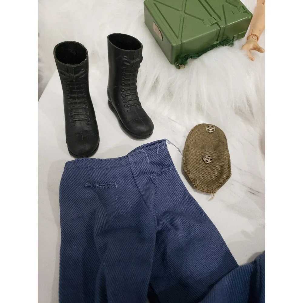 Vintage 1964 GI JOE Action Figure Brown Hair Uniforms Weapons Tent Accessories
